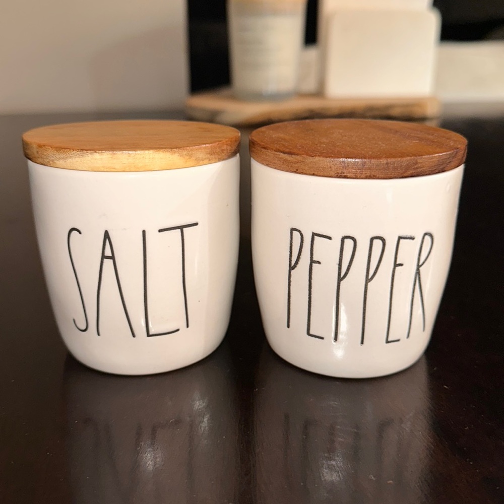 Rose dunn salt and pepper holder set